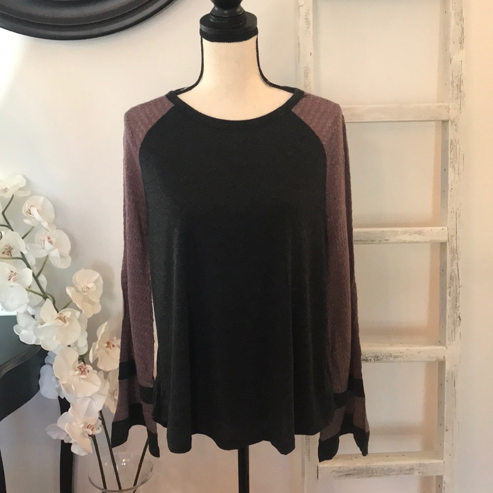 Jersey Top with Bell Sleeves - Picture 7 of 8